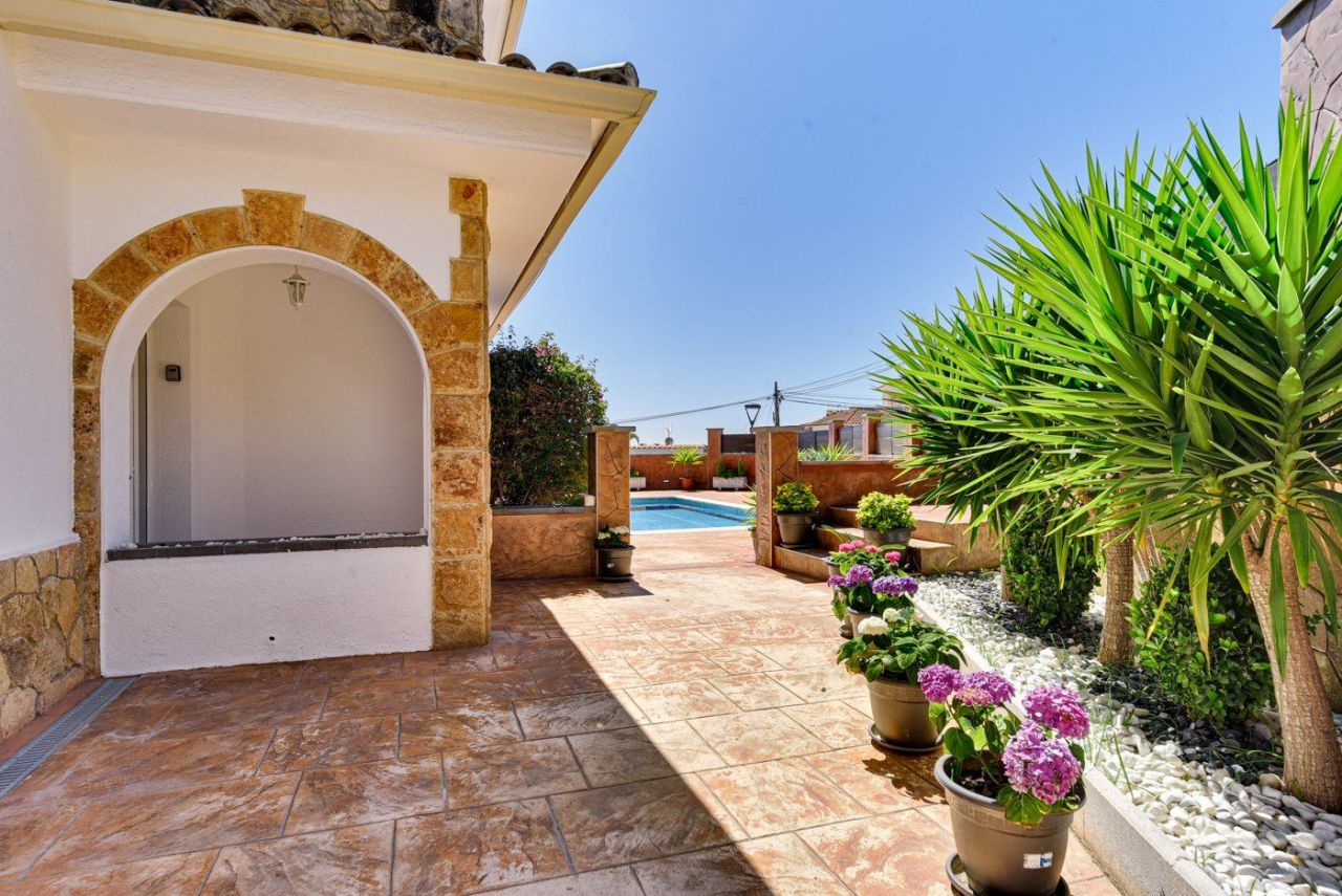 Дом на Коста-Брава, Испания, 408 м² - фото 7