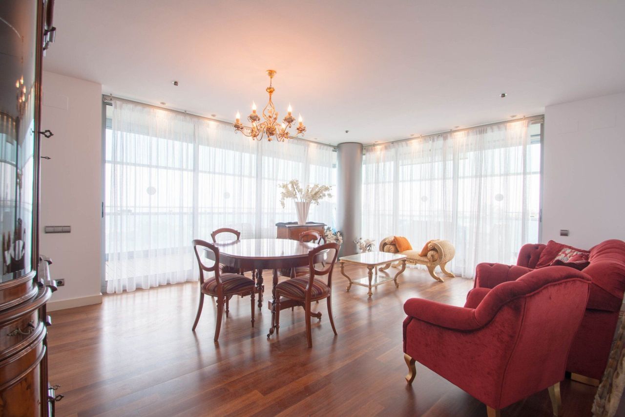 Квартира в Барселоне, Испания, 170 м² - фото 7