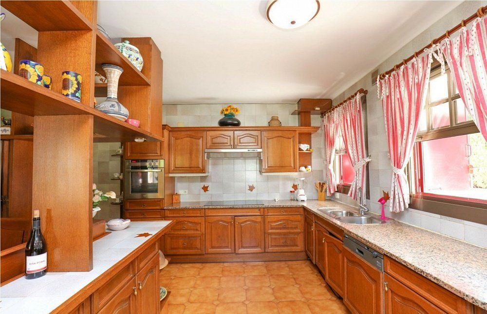 Дом на Коста-дель-Маресме, Испания, 639 м² - фото 7