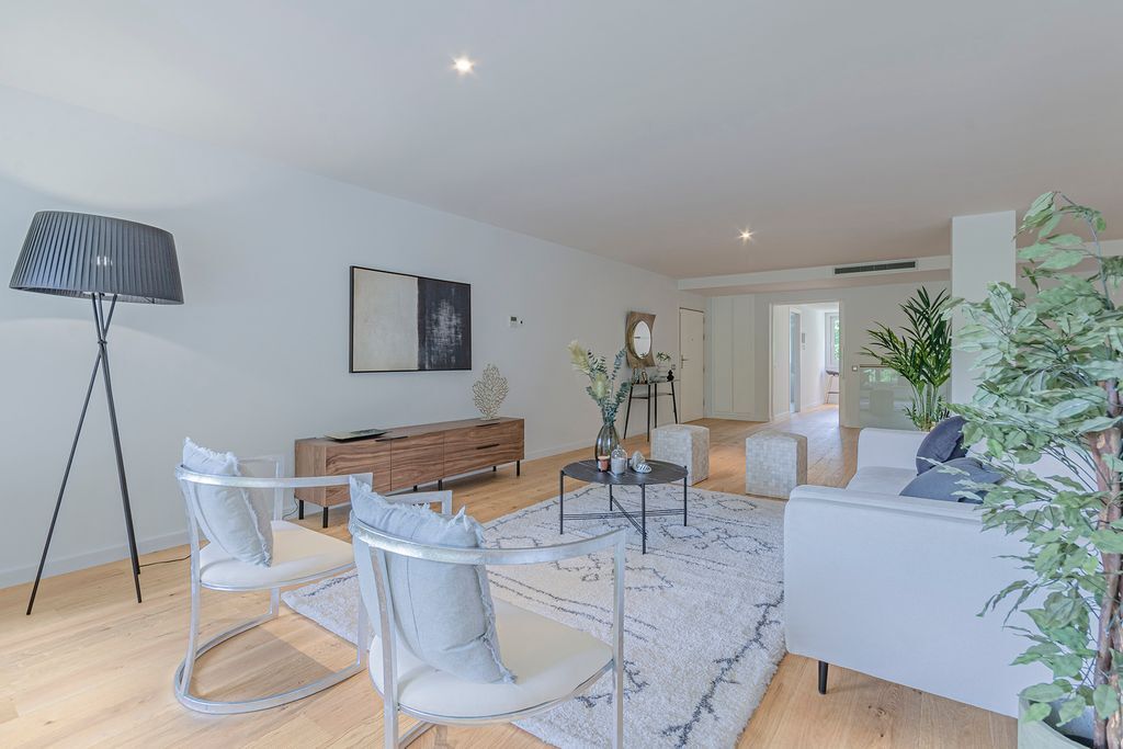 Квартира в Барселоне, Испания, 328 м² - фото 7