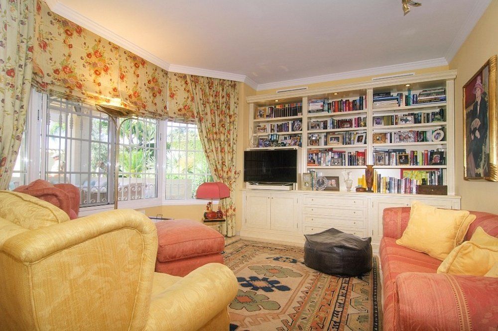 Дом на Коста-дель-Соль, Испания, 400 м² - фото 8