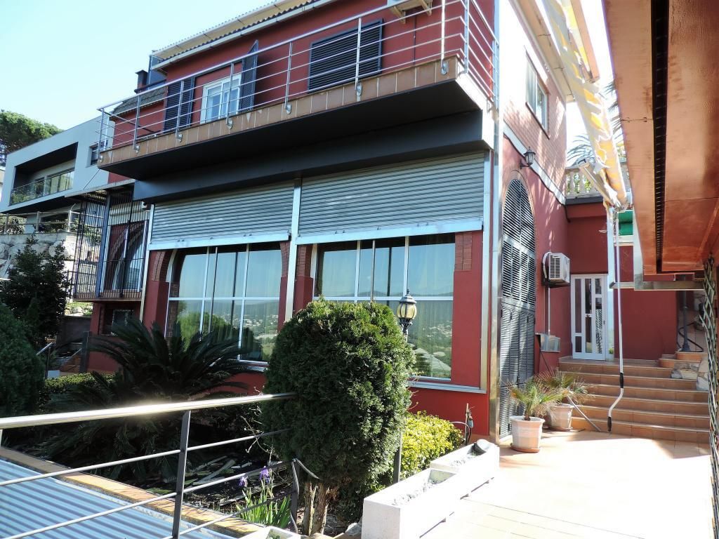 Дом в Барселоне, Испания, 313 м² - фото 9