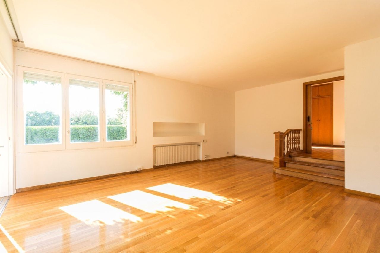 Дом в Барселоне, Испания, 706 м² - фото 9