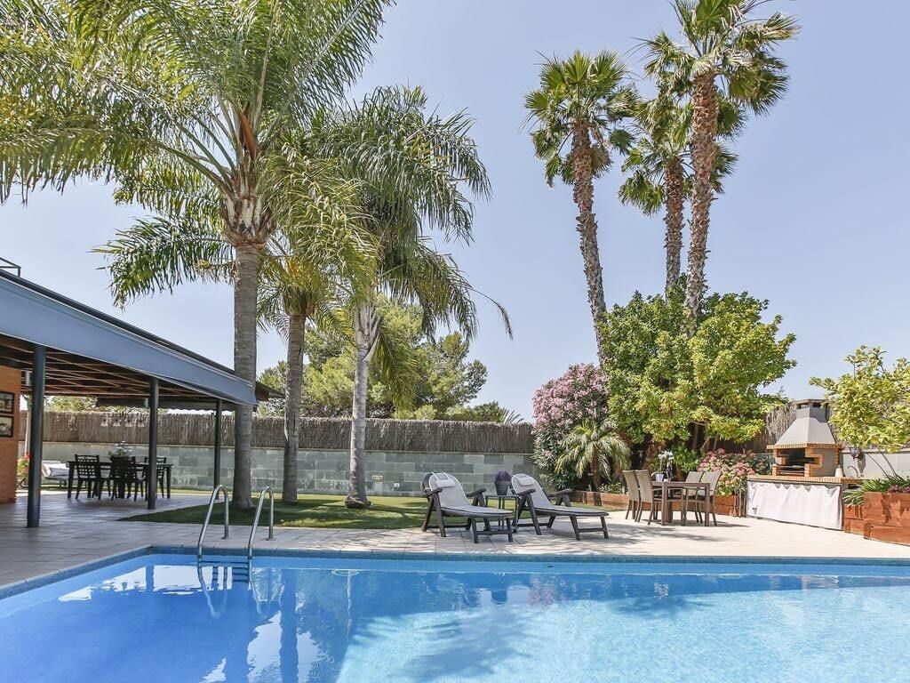 Дом в Барселоне, Испания, 496 м² - фото 9