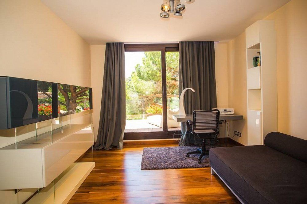 Дом на Коста-Брава, Испания, 476 м² - фото 9