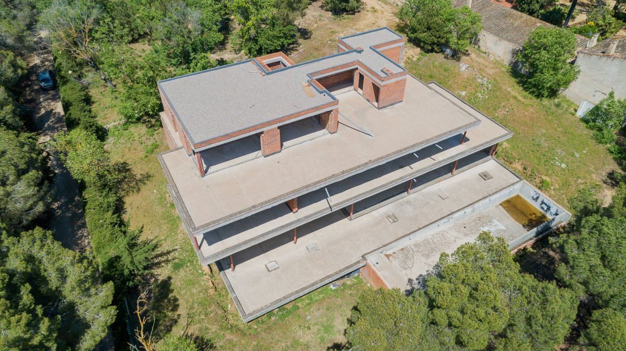 Земля на Коста-Брава, Испания - фото 10