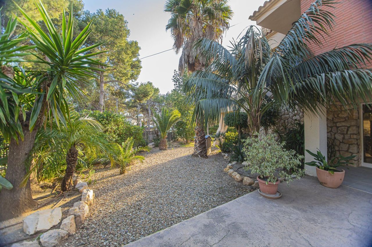 Дом на Коста-Дорада, Испания, 340 м² - фото 10