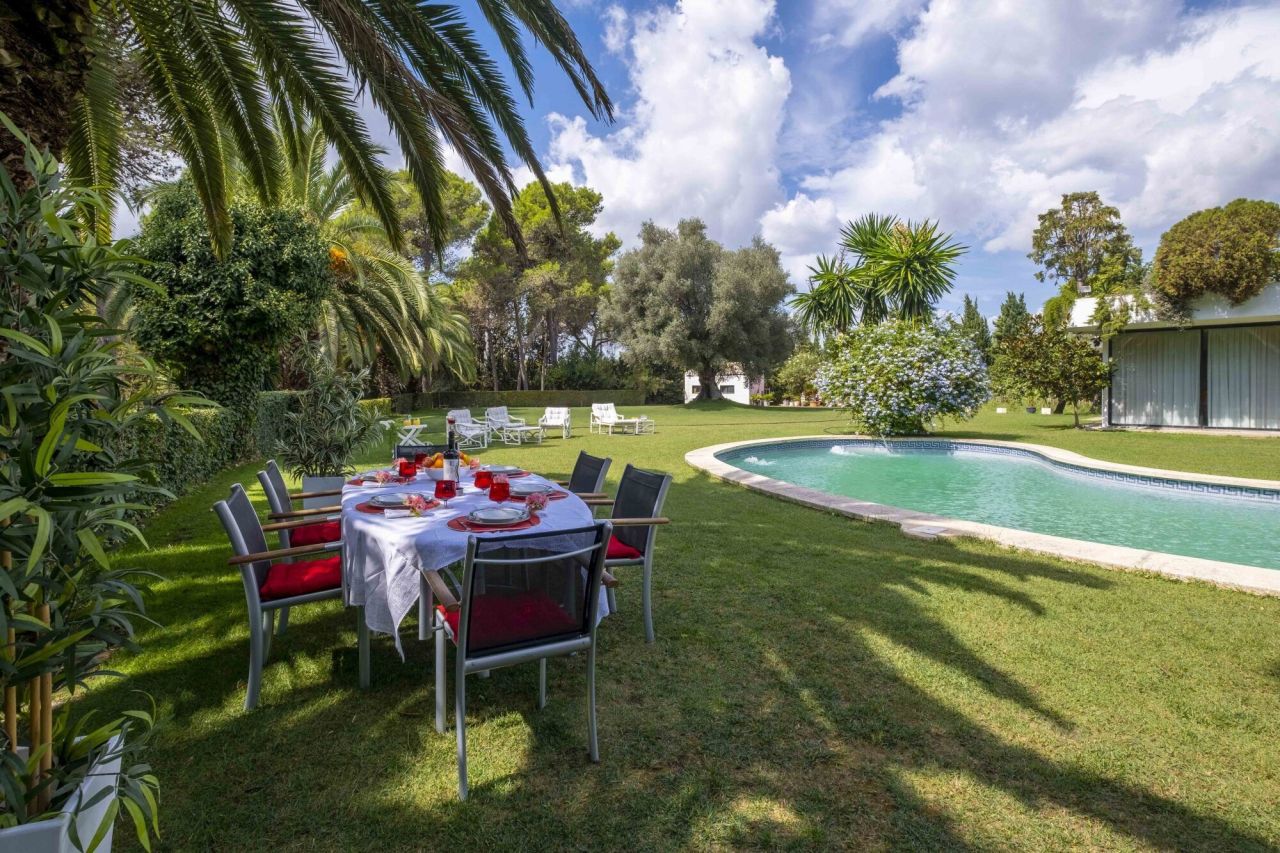 Дом в Барселоне, Испания, 810 м² - фото 10