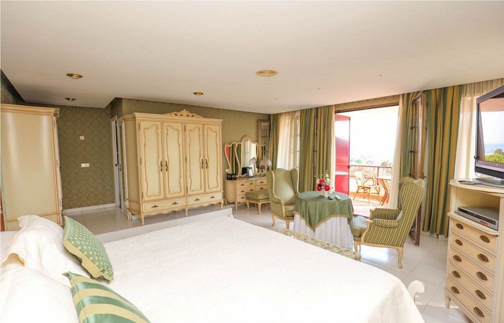 Дом на Коста-дель-Маресме, Испания, 639 м² - фото 10