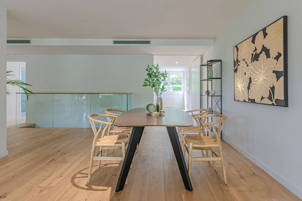 Квартира в Барселоне, Испания, 328 м² - фото 10