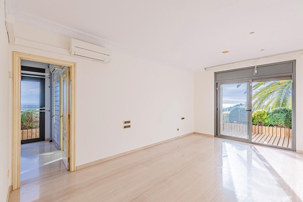 Дом на Коста-дель-Гарраф, Испания, 840 м² - фото 11