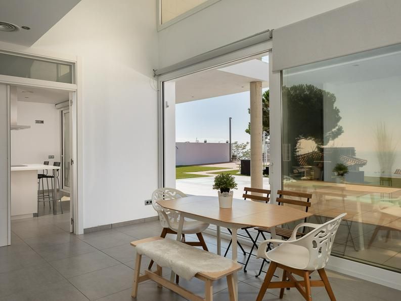 Дом на Коста-Брава, Испания, 400 м² - фото 11