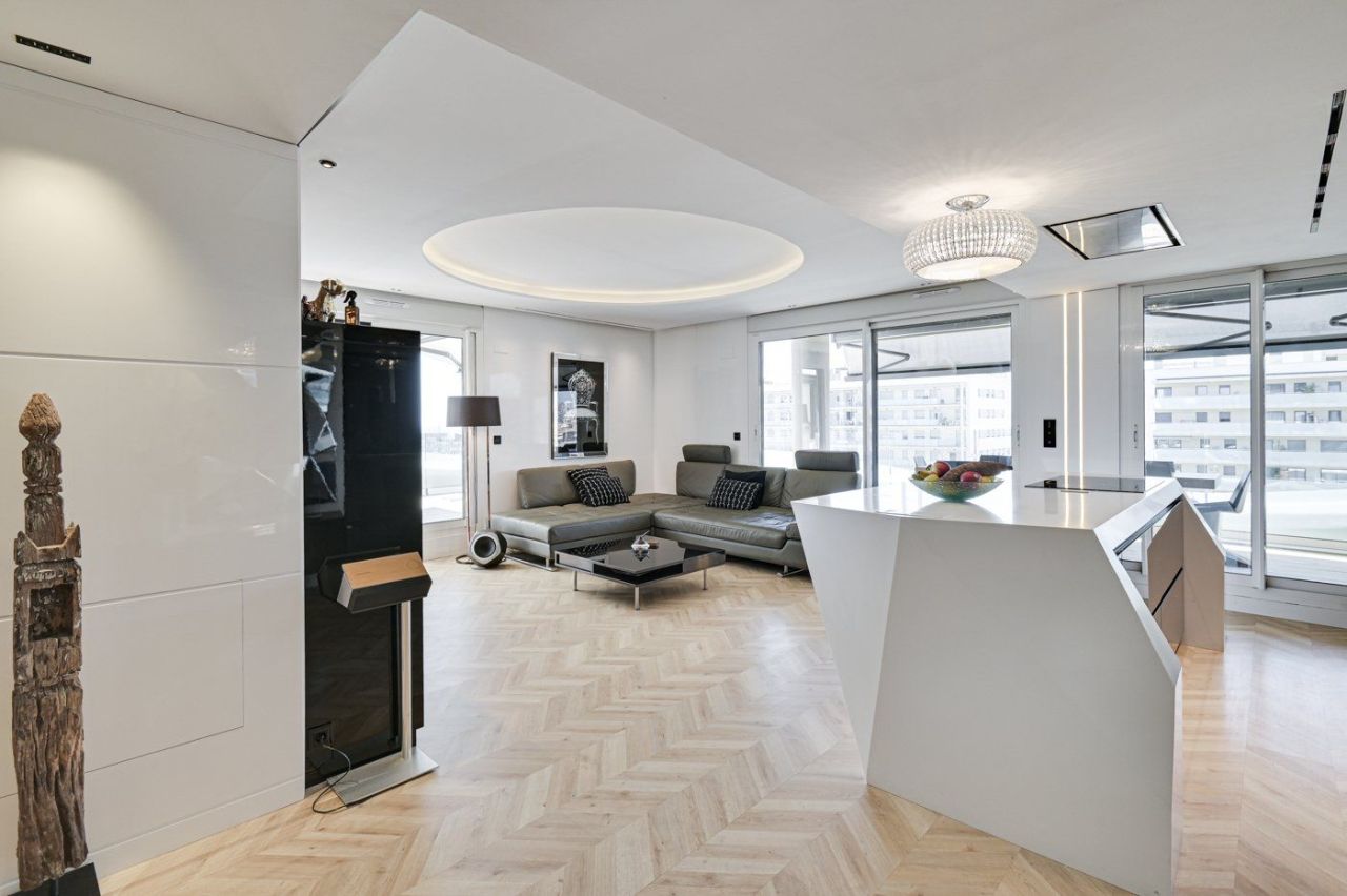 Квартира в Барселоне, Испания, 222 м² - фото 11