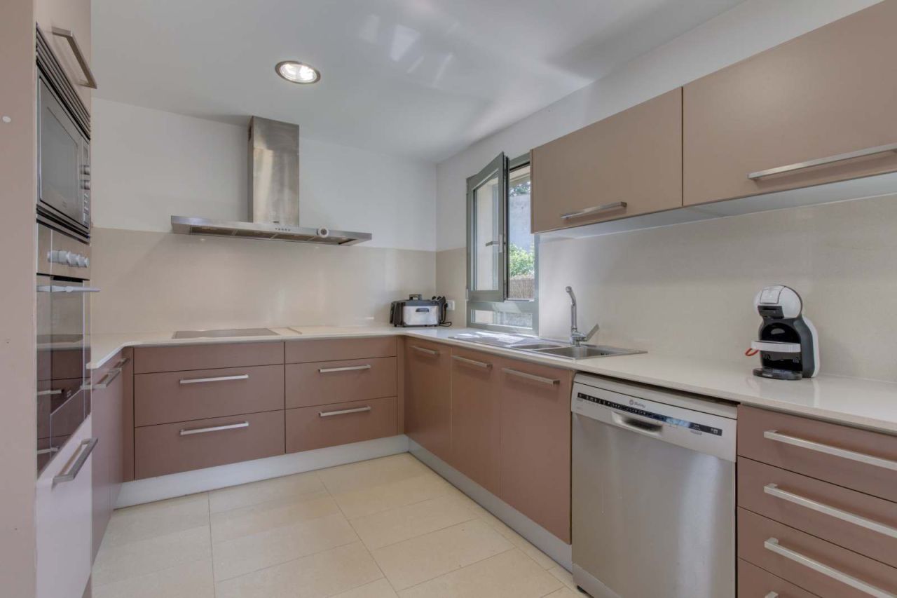 Дом на Коста-Брава, Испания, 279 м² - фото 11