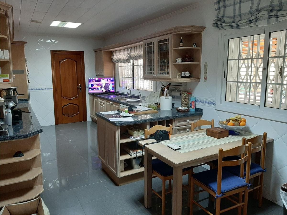 Дом на Коста-дель-Гарраф, Испания, 362 м² - фото 12