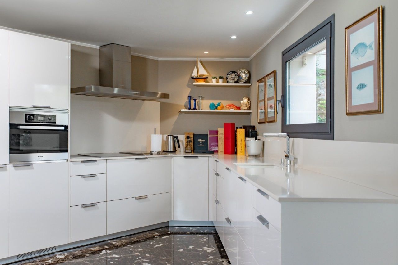 Дом на Коста-Брава, Испания, 392 м² - фото 12