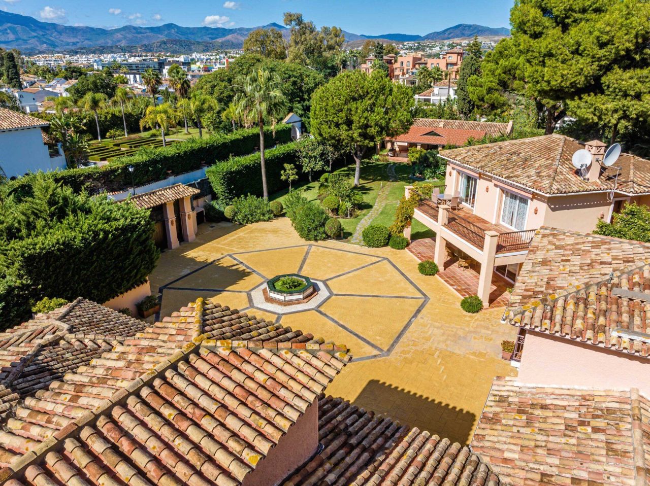 Дом на Коста-дель-Соль, Испания, 735 м² - фото 12