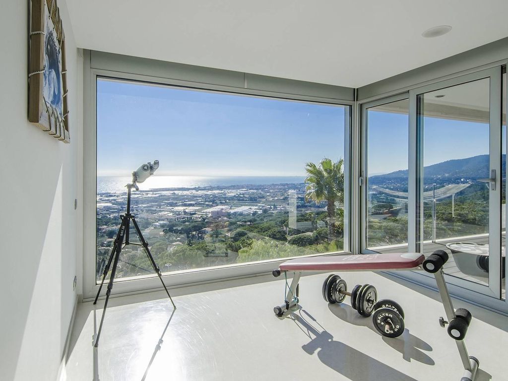 Дом на Коста-дель-Маресме, Испания, 358 м² - фото 12