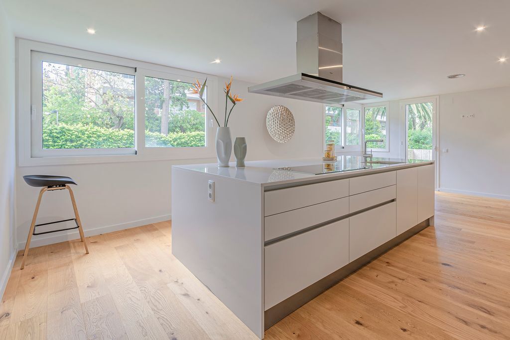 Квартира в Барселоне, Испания, 328 м² - фото 12