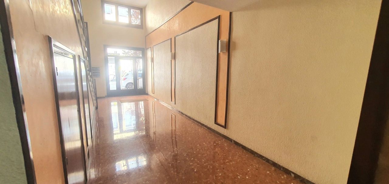 Квартира в Барселоне, Испания, 78 м² - фото 14