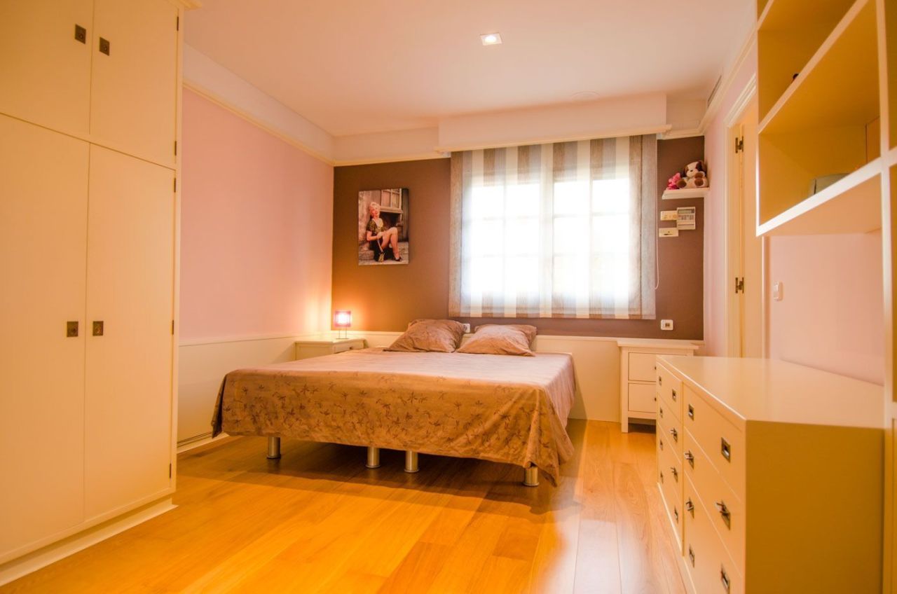 Дом на Коста-дель-Гарраф, Испания, 600 м² - фото 14