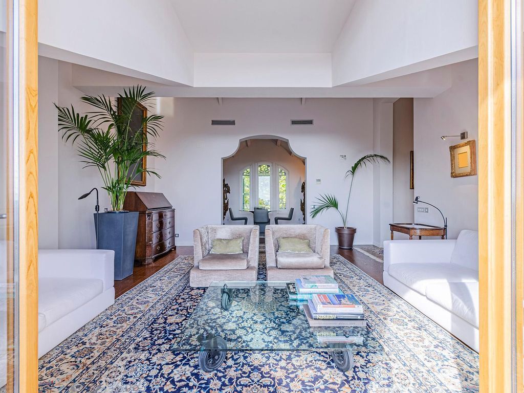 Квартира в Барселоне, Испания, 202 м² - фото 14