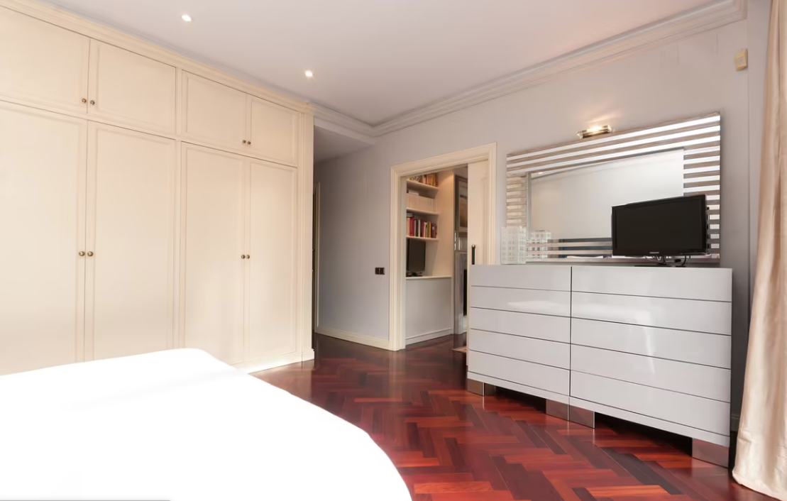 Квартира в Барселоне, Испания, 275 м² - фото 15