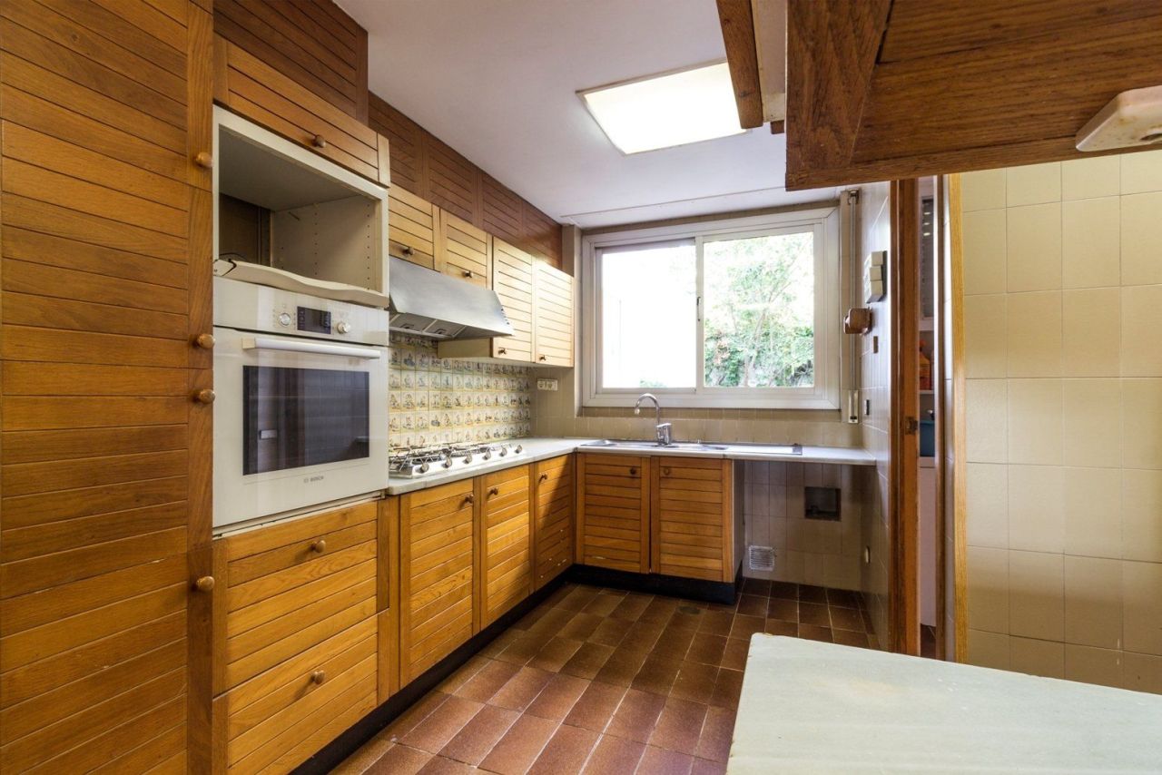 Дом в Барселоне, Испания, 706 м² - фото 15