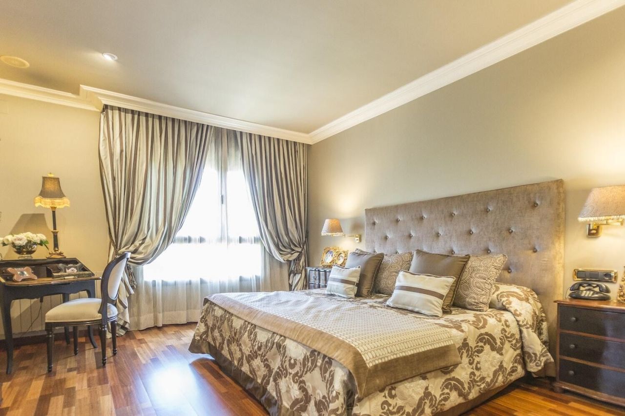 Дом в Барселоне, Испания, 496 м² - фото 15