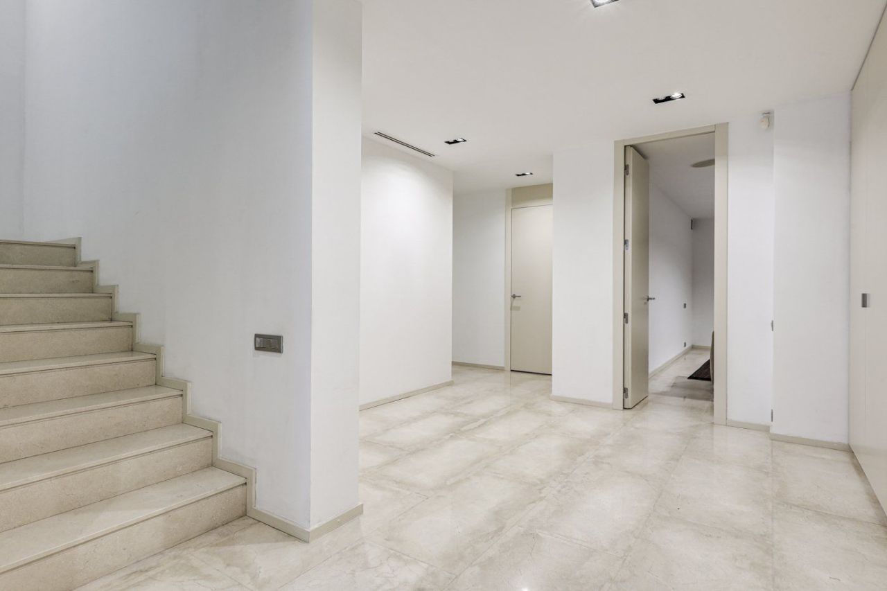 Дом в Барселоне, Испания, 900 м² - фото 15