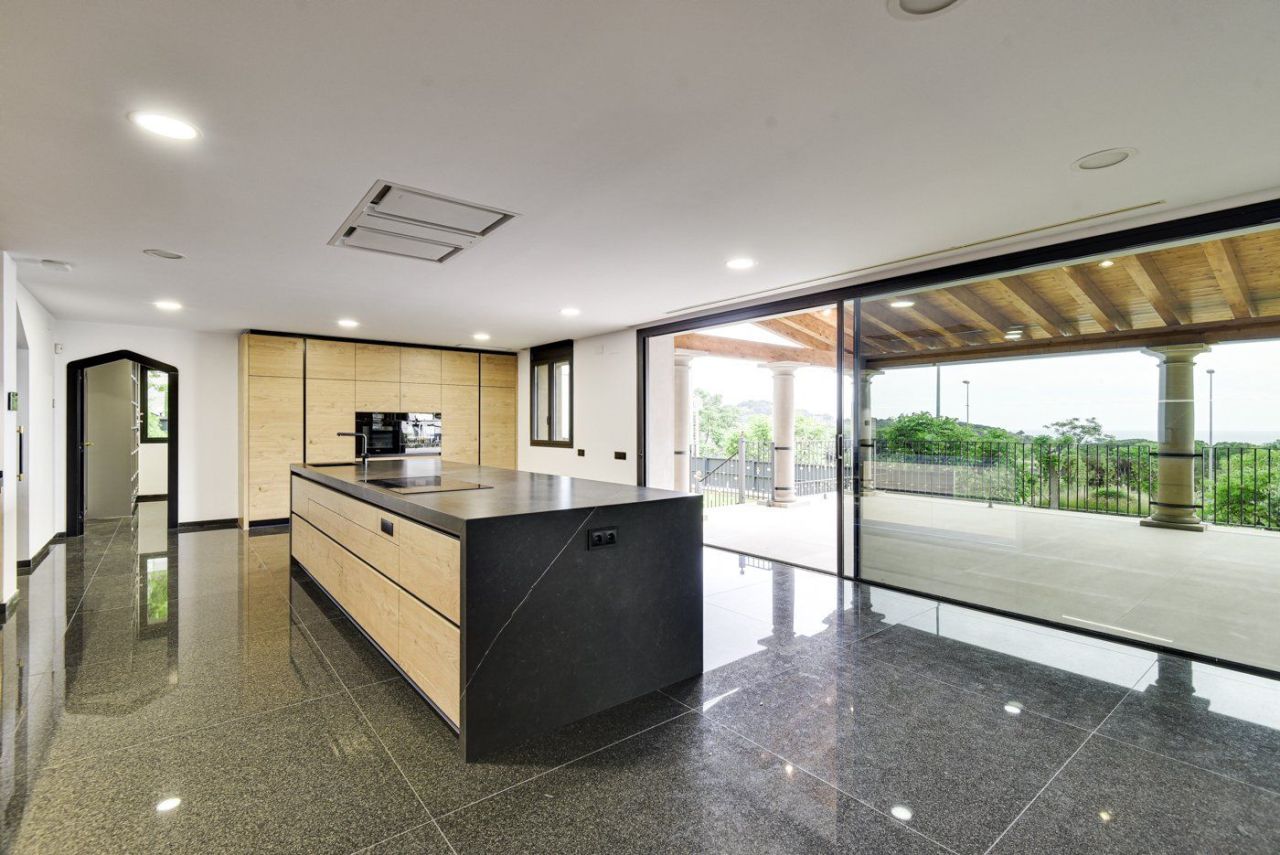 Дом в Барселоне, Испания, 2 000 м² - фото 16