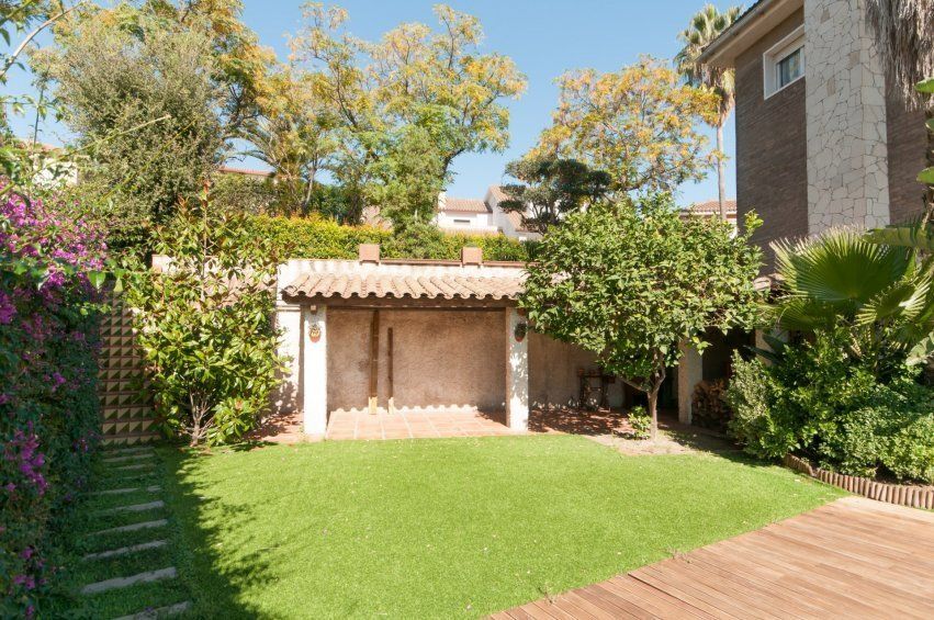 Дом в Барселоне, Испания, 284 м² - фото 16