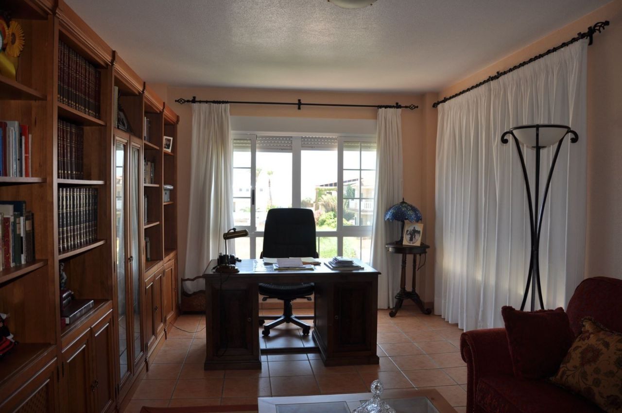 Дом на Коста-Бланка, Испания, 400 м² - фото 16