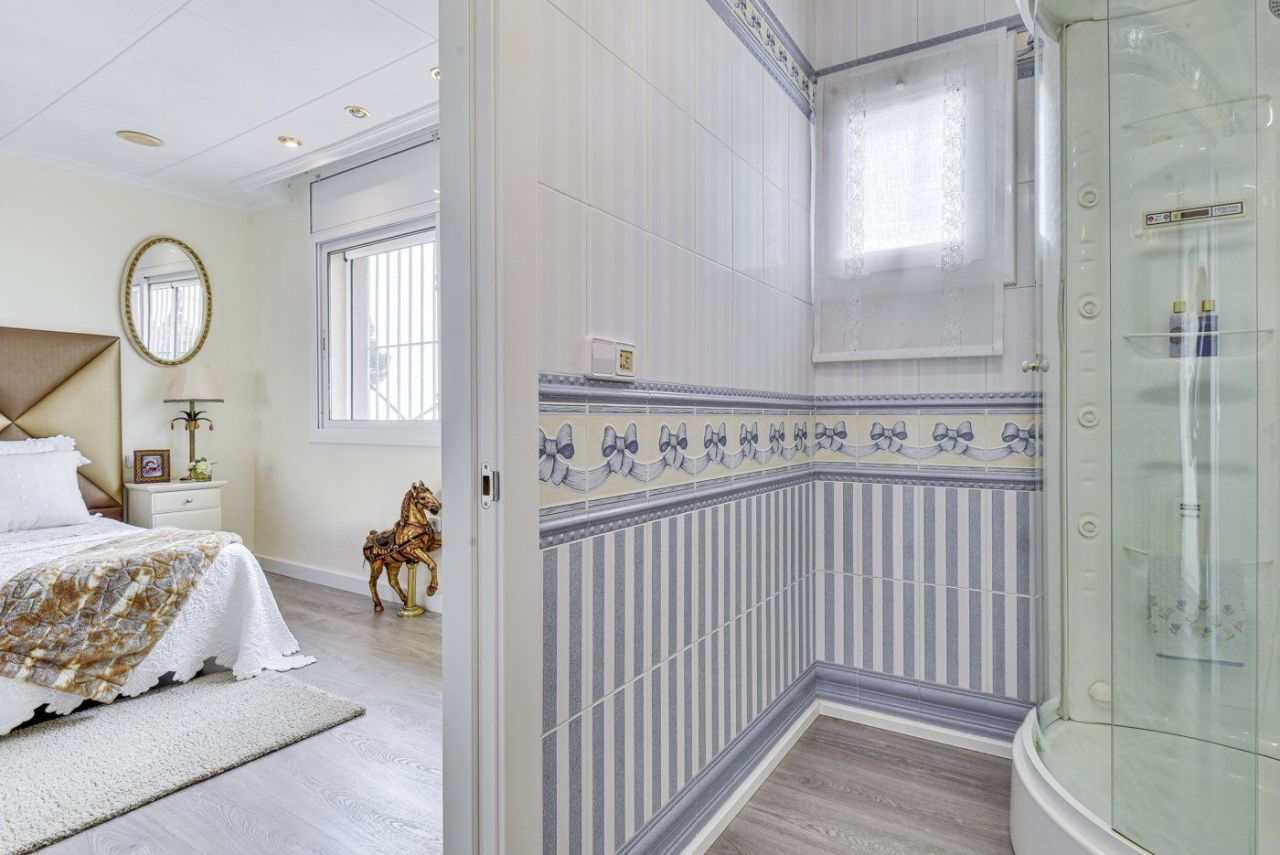 Дом на Коста-дель-Маресме, Испания, 295 м² - фото 16