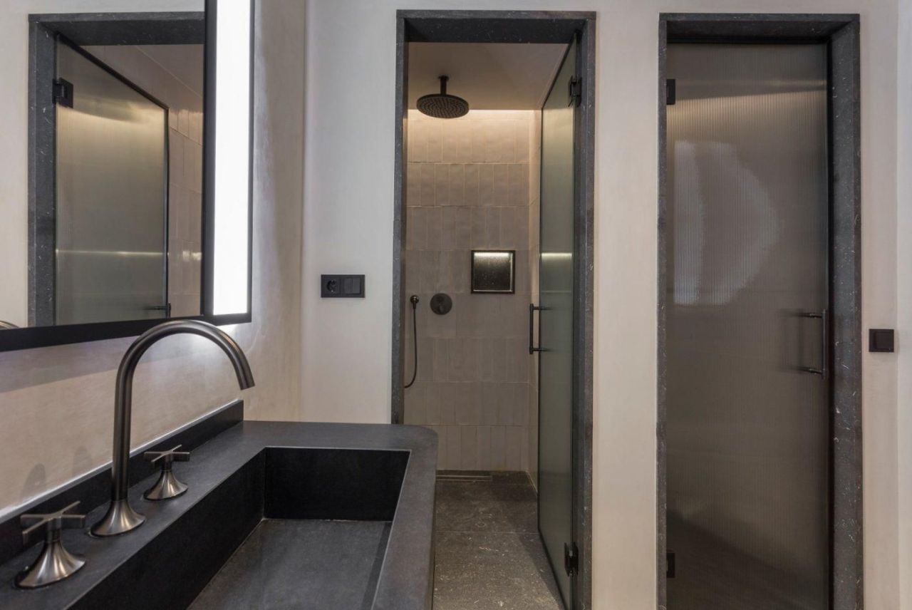 Квартира в Барселоне, Испания, 150 м² - фото 17