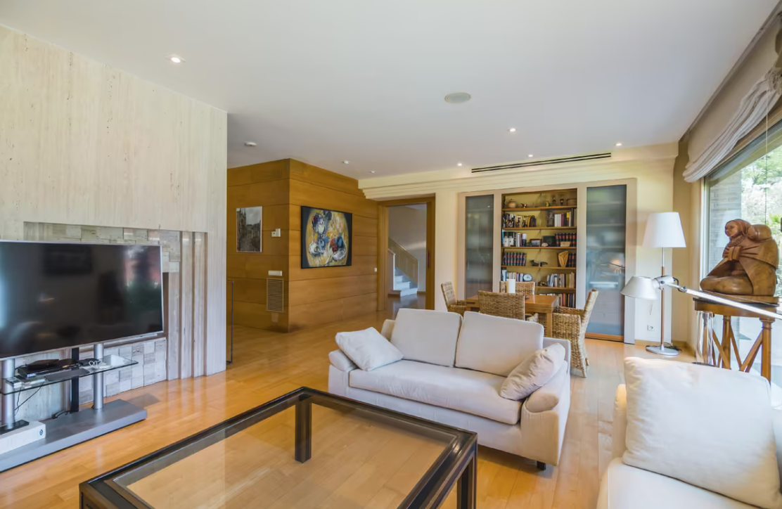 Дом в Барселоне, Испания, 686 м² - фото 17