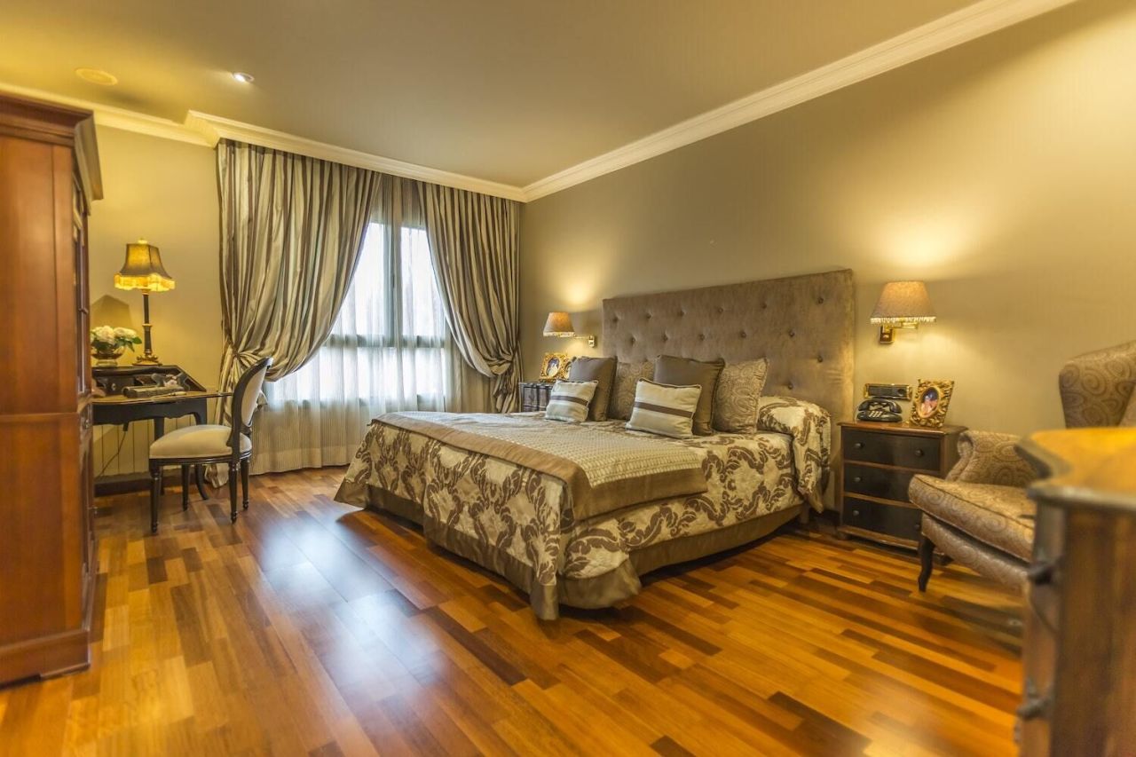 Дом в Барселоне, Испания, 496 м² - фото 18