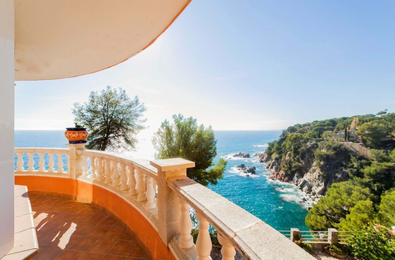 Дом на Коста-Брава, Испания, 420 м² - фото 18