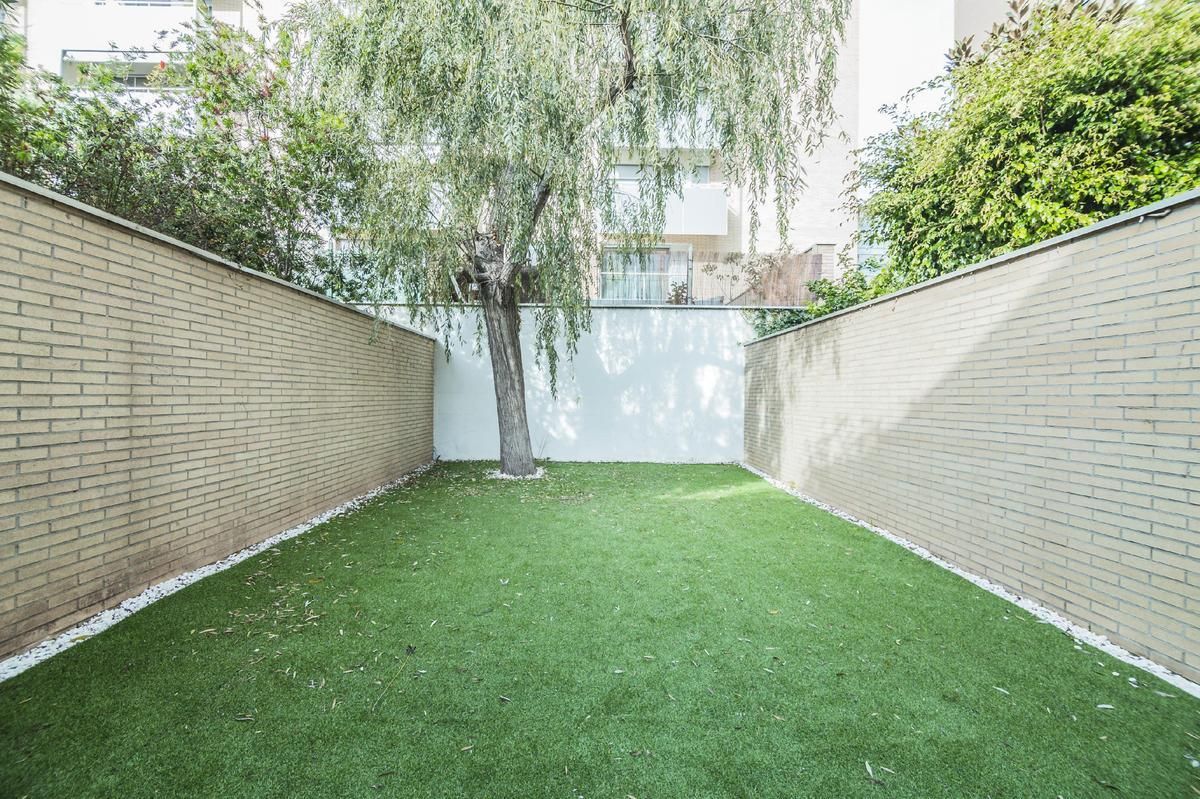 Таунхаус в Барселоне, Испания, 273 м² - фото 18