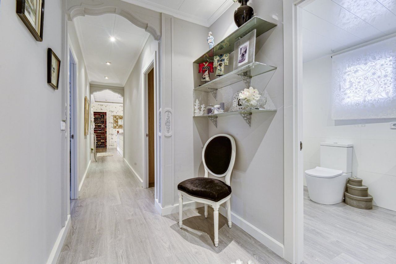 Дом на Коста-дель-Маресме, Испания, 295 м² - фото 18