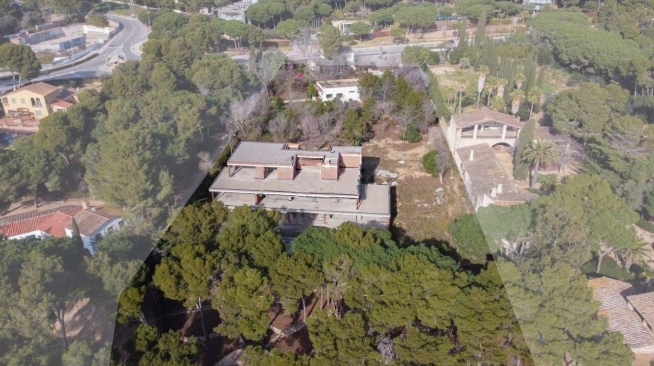 Земля на Коста-Брава, Испания - фото 19