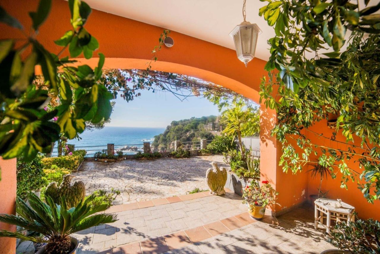 Дом на Коста-Брава, Испания, 420 м² - фото 19