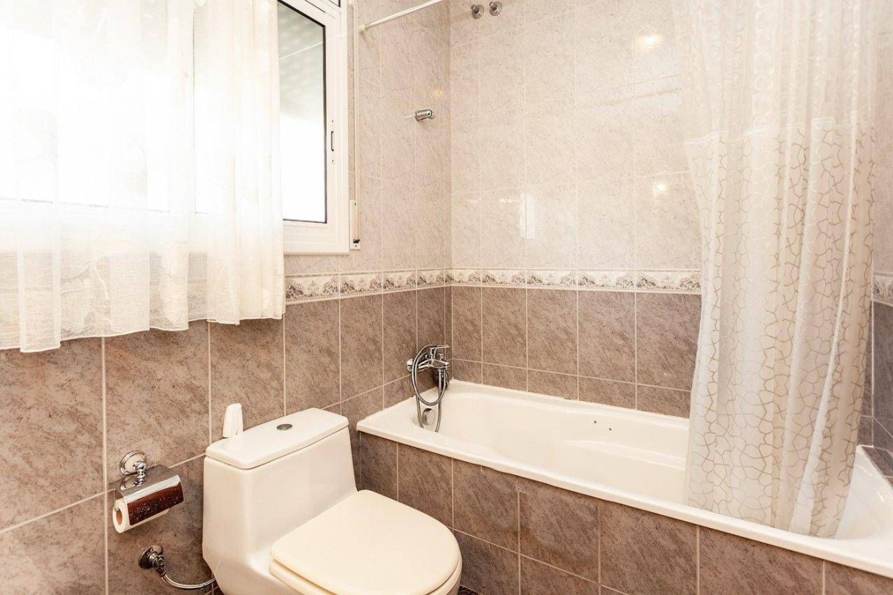 Дом на Коста-дель-Гарраф, Испания, 278 м² - фото 19