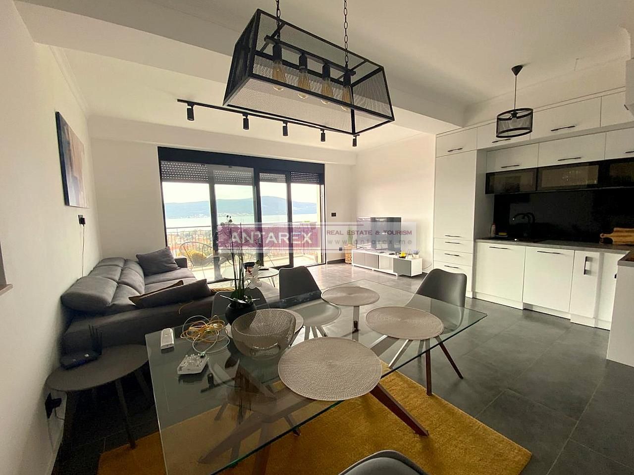 Апартаменты в Тивате, Черногория, 55 м² - фото 2