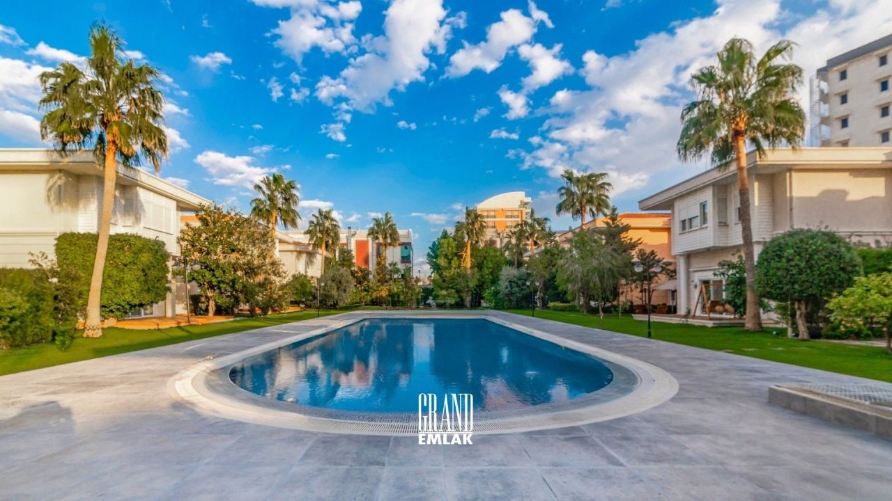 Вилла в Анталии, Турция, 450 м² - фото 2