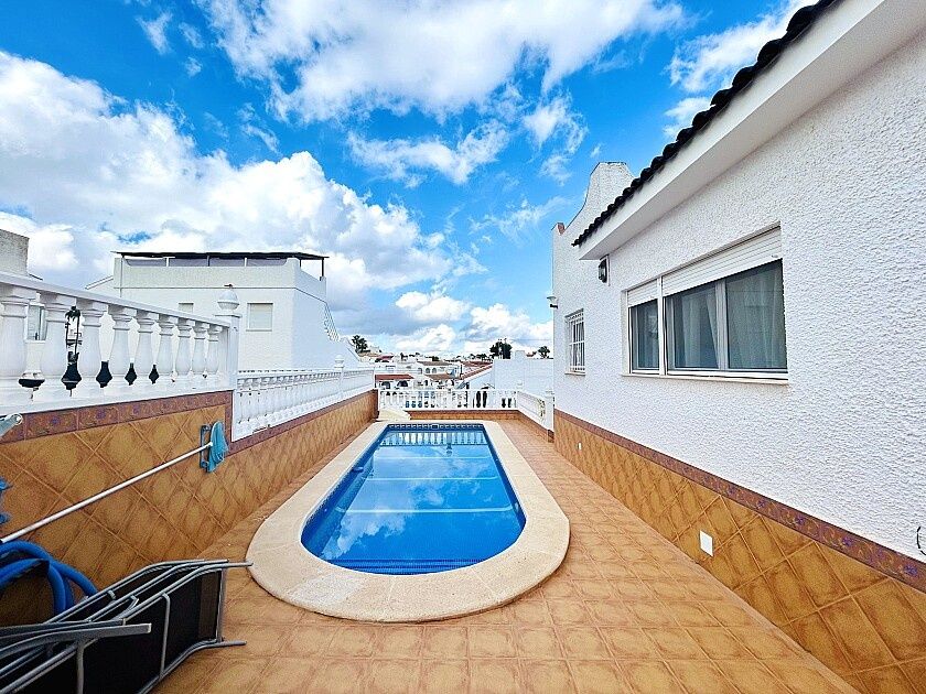 Вилла в Ориуэле, Испания, 108 м² - фото 2