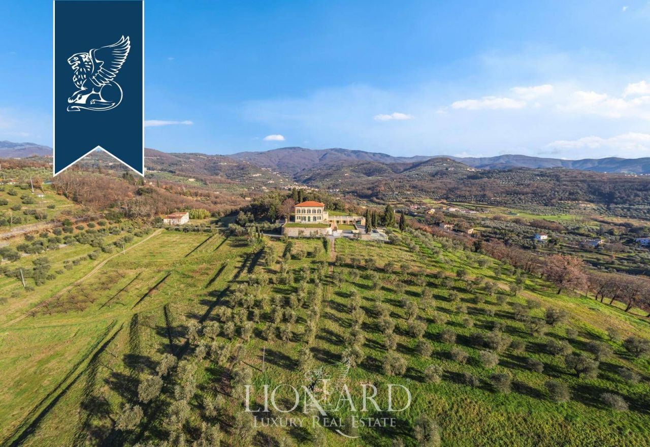 Вилла в Пистое, Италия, 1 800 м² - фото 3