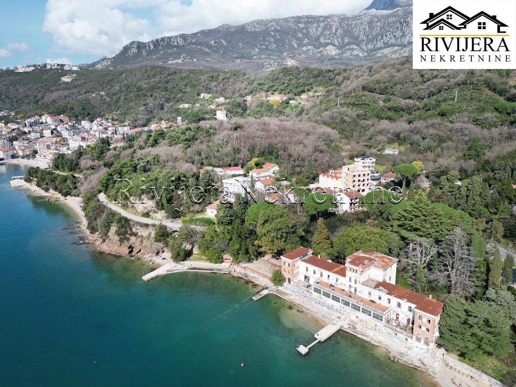 Земля в Херцег-Нови, Черногория, 4 032 м² - фото 2