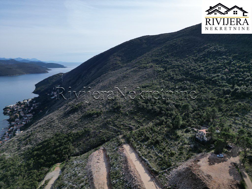 Земля в Херцег-Нови, Черногория, 2 457 м² - фото 2