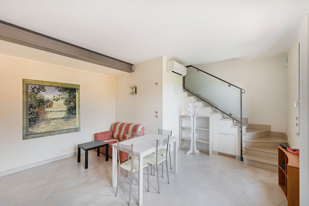 Апартаменты у озера Гарда, Италия, 90 м² - фото 3